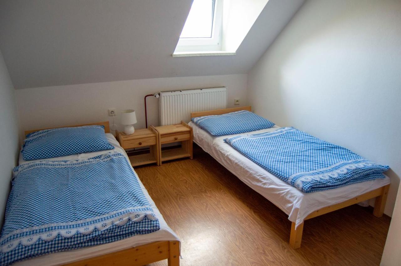 Penzion Holacky Dolní Dunajovice エクステリア 写真